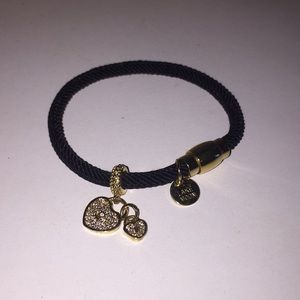 Black and gold heart shaped bracelet